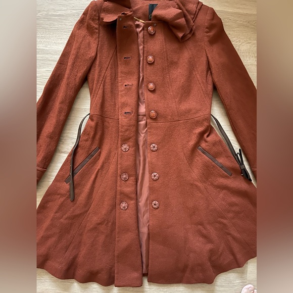 ANTHROPOLOGIE MCGINN OXIDIZED RUFFLE BELTED COAT, SIZE SMALL, NWOT - Picture 7 of 12